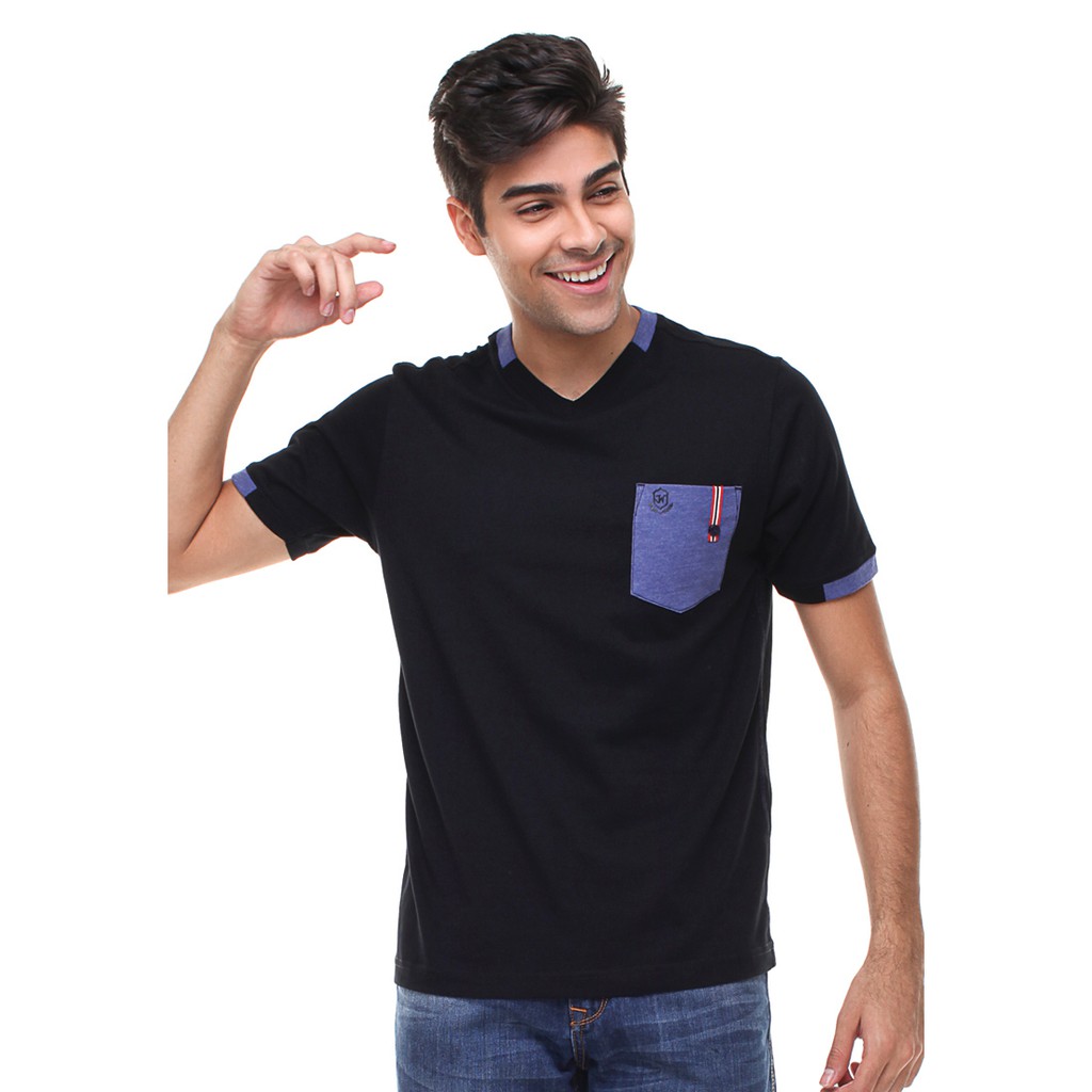 Johnwin - Kaos Casual - Kaos Pria - T Shirt - V Neck - Hitam - Slim Fit - ATS.622.M125.33.C - Free k