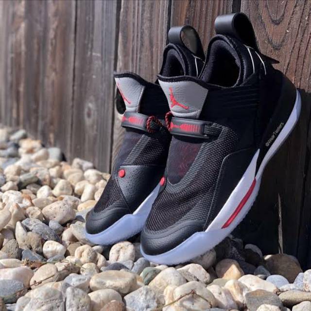 Sepatu premium Jordan 33 low black cement