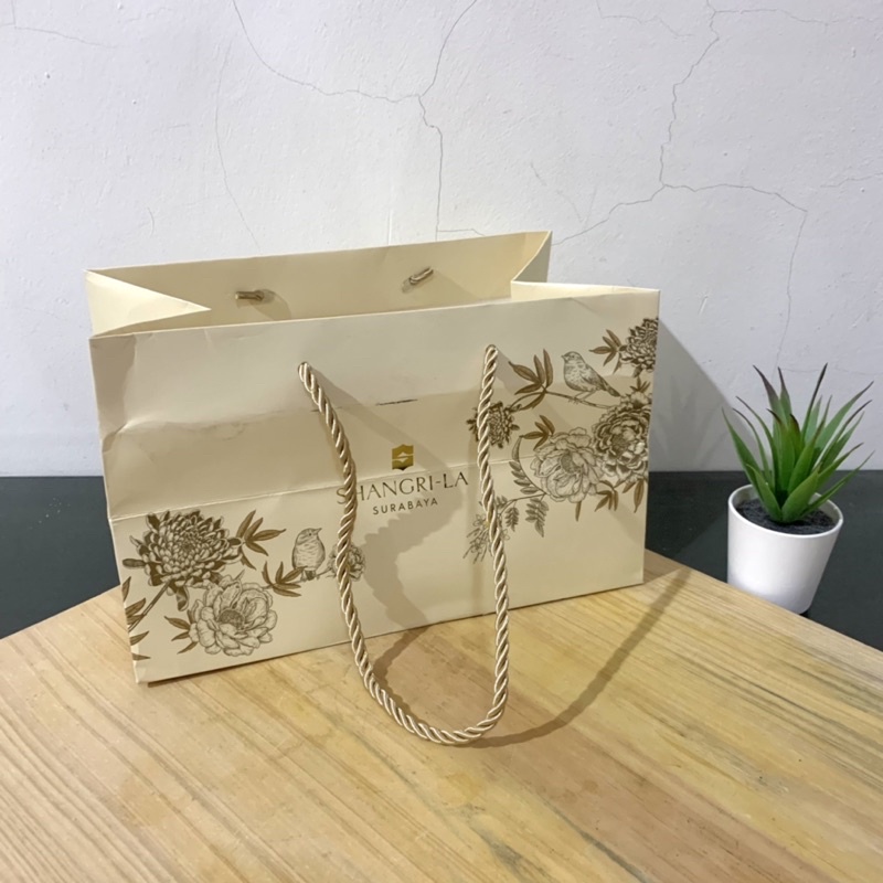 

Paperbag Shangri La Hotel Asli Original Branded Shopping Bag