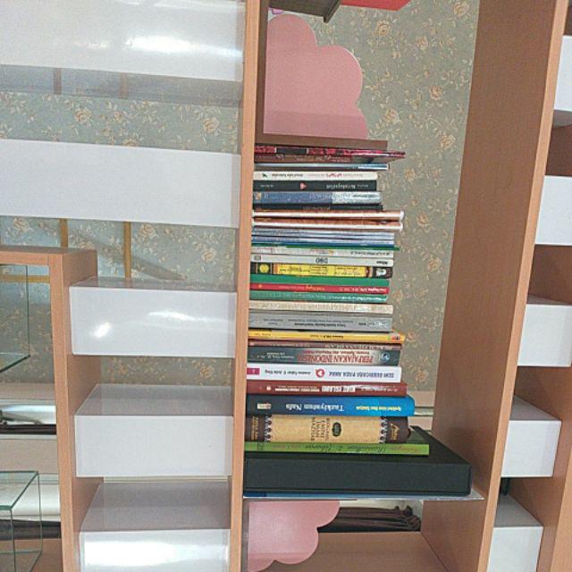 Cloud Bookend Pembatas Buku Rak Buku Penahan Buku Ambalan Floating Shelves Dekorasi Hiasan Kamar