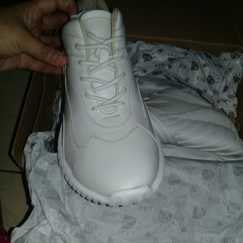 KHAKIKAKIKU HAZEL WHITE ( SOLD di FB )