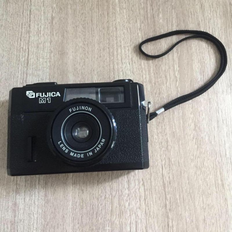 Kamera Analog Fujica M1