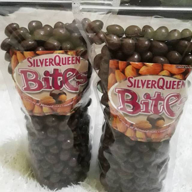

Coklat Kiloan Silverqueen Bites Almond/Mede 1000gr