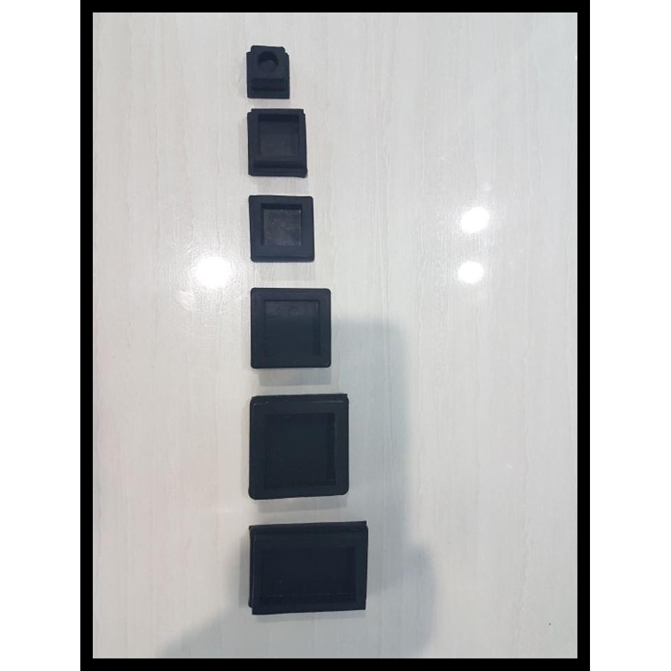 Alas Kaki Anti Slip Karet Kotak Kursi Meja 18 X 18Mm Tutup Pipa Hollow