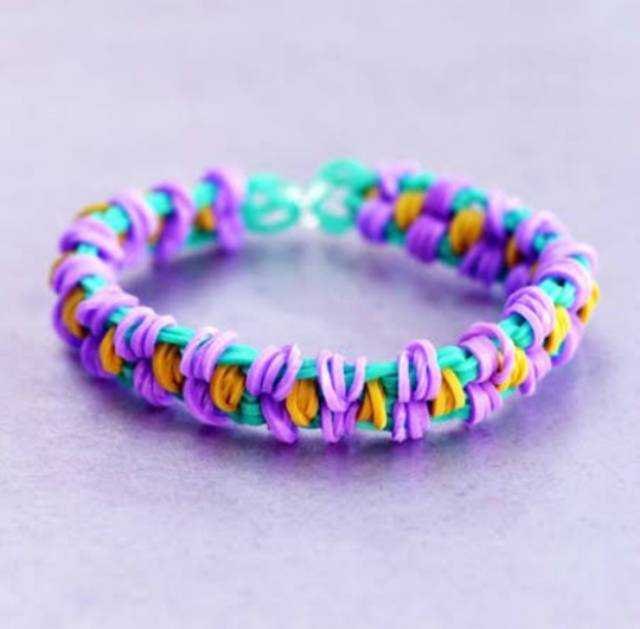 Mainan Edukasi Bracelet Craft Kit ( Loom bands ) merajut gelang karet