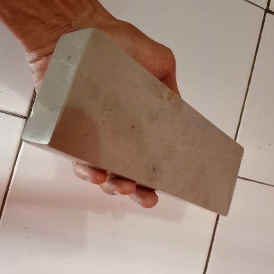 Batu asah asli alam.(Bogor)