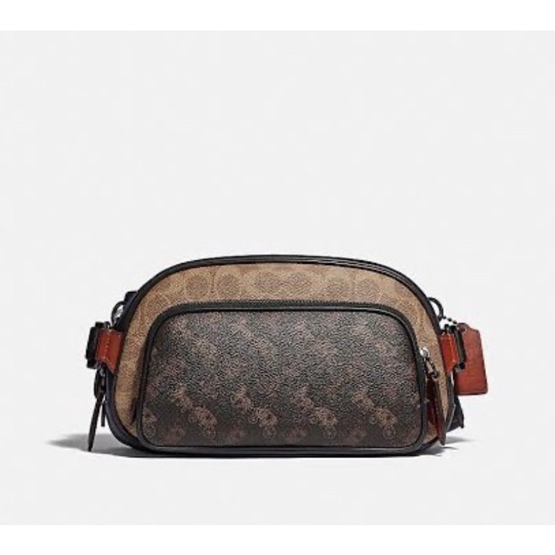 COACH HITCH BELT BAG IN SIGNATURE CANVAS WITH HORSE AND CARRIAGE PRINT