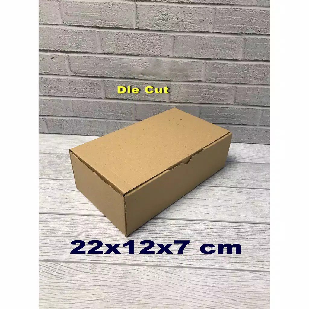 

Kardus 22 x 12 x 7 cm...ukuran packing kue bolu model Die Cut