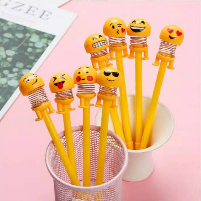 

Pulpen spring doll emoji dan karakter