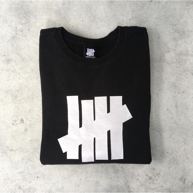 Undefeated Sweatshirt Big Logo Size L