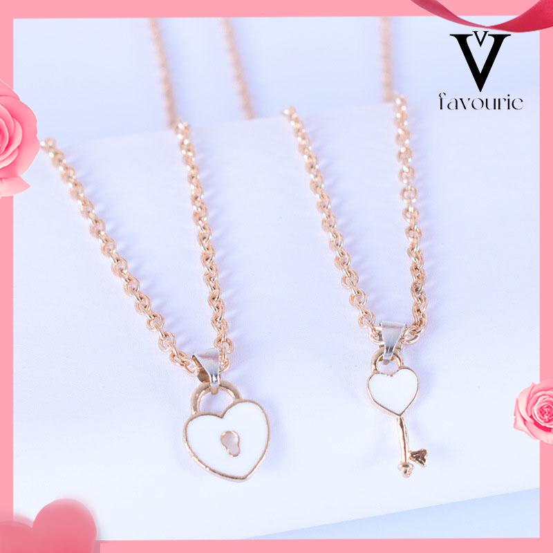 [COD]fashion key love lock pendant kalung pasangan sepasang rantai klavikula emas pria dan wanita retro-FA