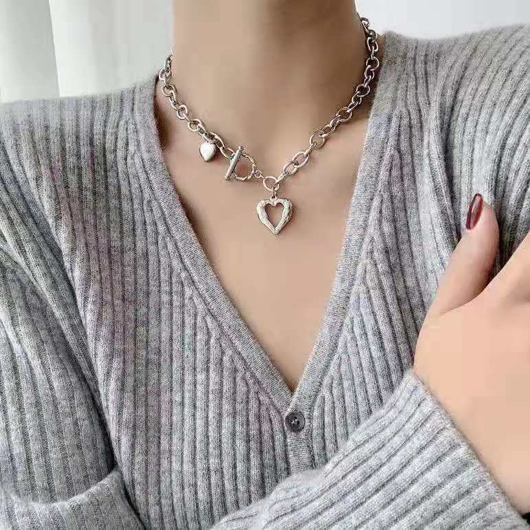 Kalung Rantai Klavikula Desain Hati Duri Aksen Mutiara Warna Silver Gaya Hip-hop Punk