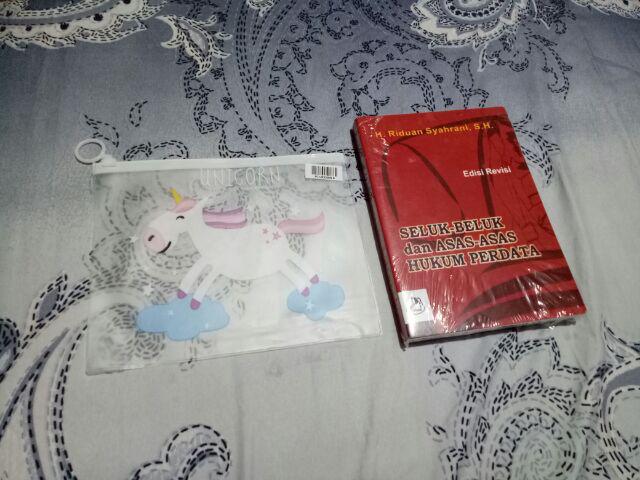 Seluk Beluk Dan Azas Asas Hukum Perdata