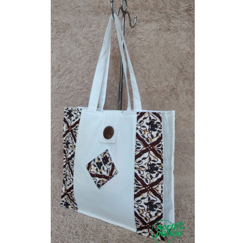 

Tas Tote Bag Goodie Bag Souvenir Pengajian Seminar Batik