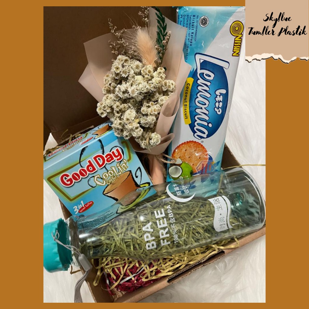 

Snack Box Gift Box Kado Wedding Anniversary Birthday Wisuda Sidang Paket Makanan Ringan Sky Blue