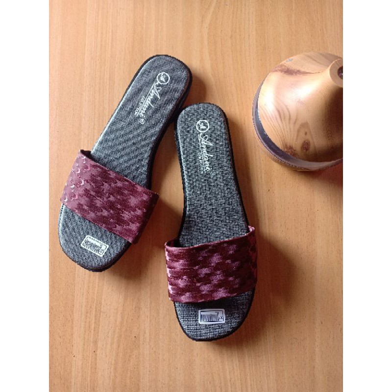 Sandal selop Wanita &quot;Andani collection&quot; Maroon