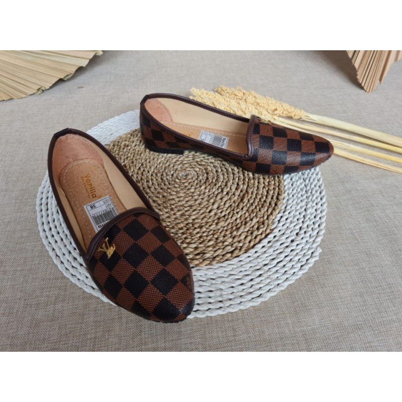 BM 61 flat shoes Wanita Cantik Bahan Sintetis Nyaman Murah