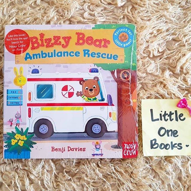 Bizzy bear ambulance rescue / busy book / buku anak import