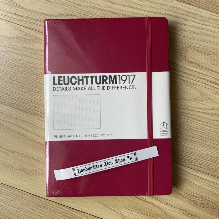 

(BISA COD) LEUCHTTURM 1917 Notebook Medium A5 251p. Hardcover - Berry, Dotted