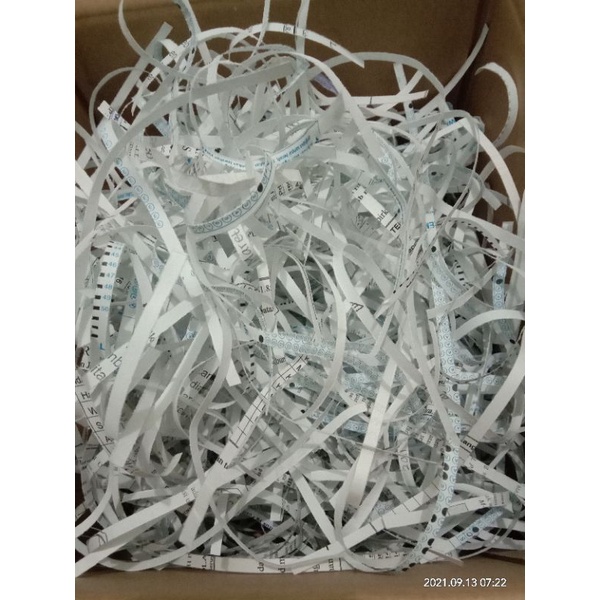 

kertas cacahan full putih /serut/shredded