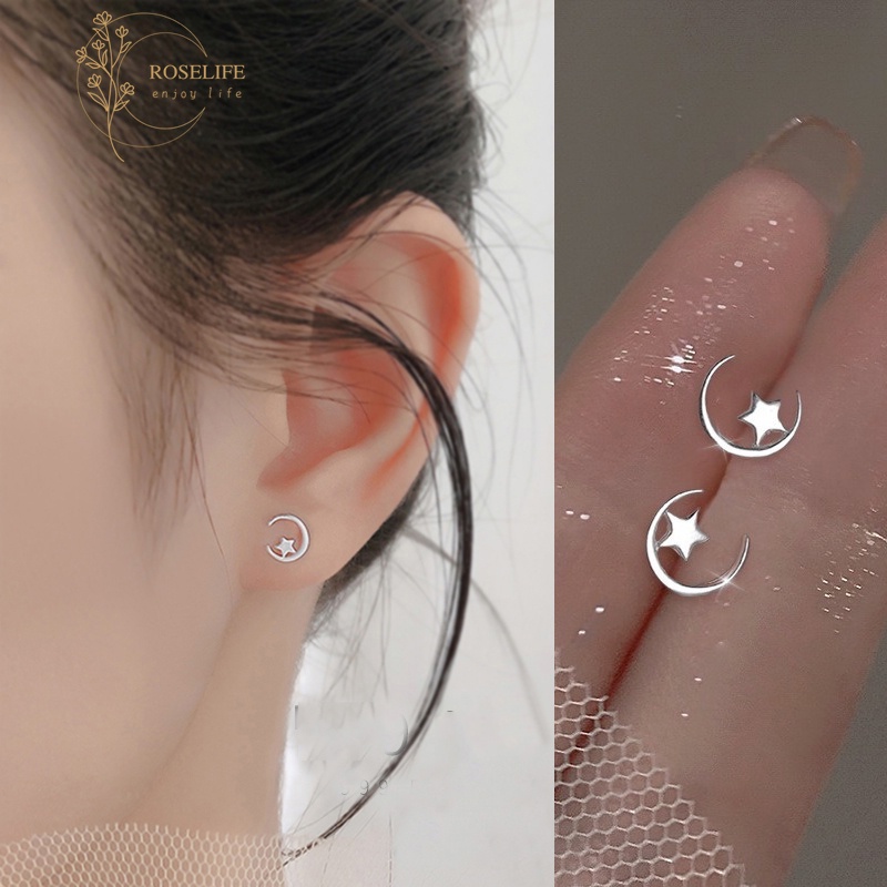 1 Pasang Anting Stud Bentuk Bulan Bintang Bahan S925 Silver Gaya Korea Untuk Wanita