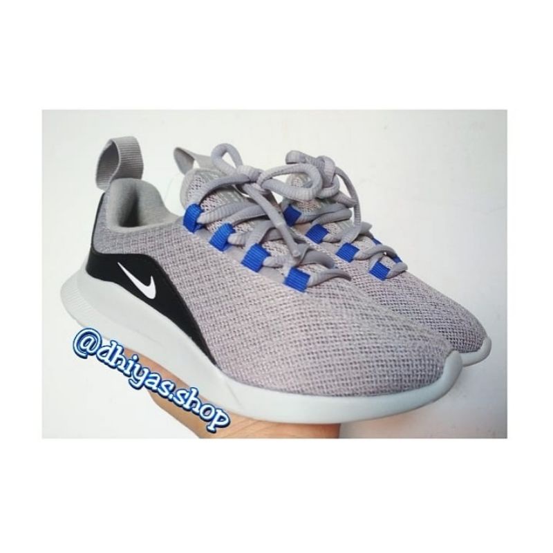 Sepatu Nike Viale