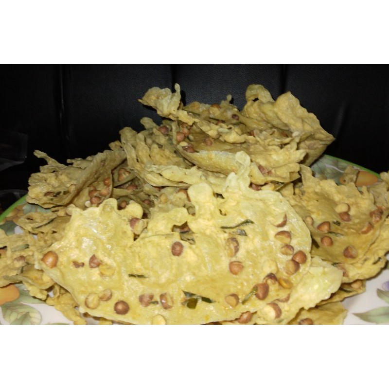 

peyek kacang teh Ris