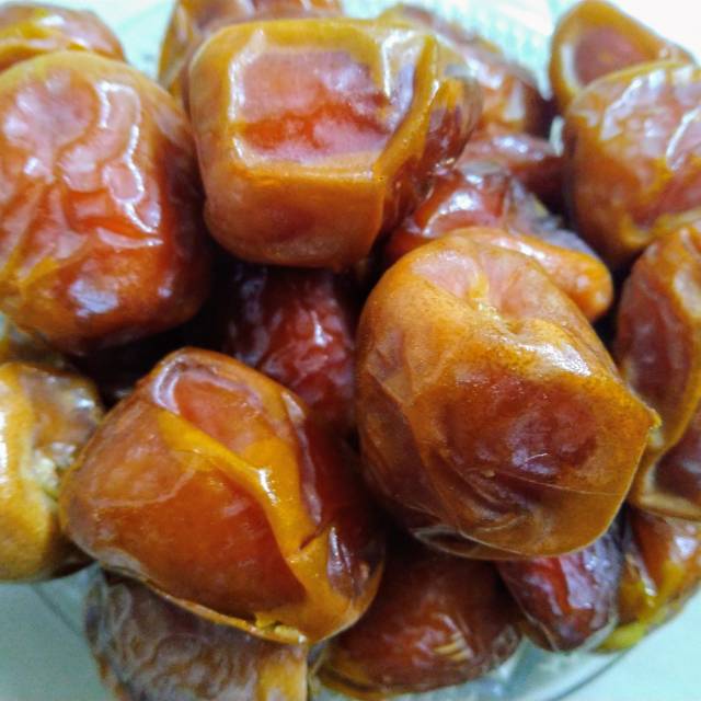 

KURMA SUKARI JUMBO SUPER 1Kg BASAH PREMIUM BESAR CANTIK ORIGINAL READY MEDAN ALQOSSIM MADINAH MANIS
