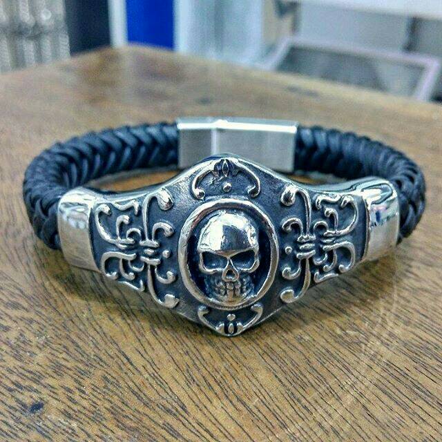 Gelang Kulit-Stainless Titanium