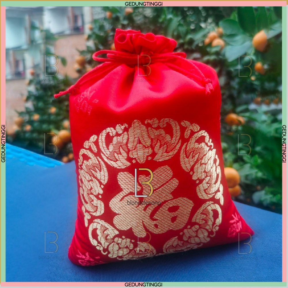 Tas Standing Pouch Serut Spunbond Kantong Tempat Kain Pita Kotak Box Dus Kado Goodie Godie Souvenir Hampers Bag Kemasan Stiker Sticker Box Permen Kue Kering Cookies Keranjang Coklat Cokelat Coin Imlek Sincia Fuk Fu Cny Shio Kelinci 2023 Cina China Murah