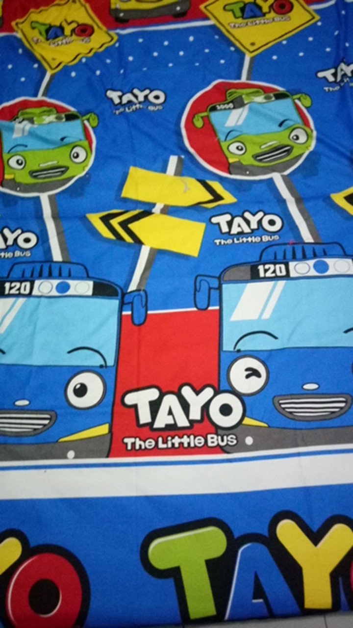 Seprei Homemade 2 Bantal, 1 Guling Size 180x200