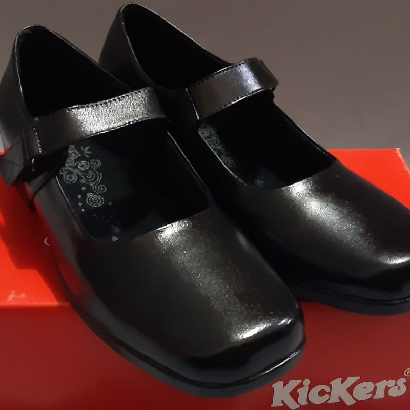 Sepatu pantofel Santri Gontor Putri model rekatan kulit asli