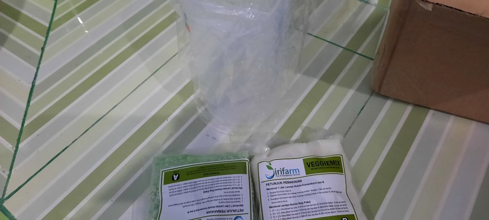 Jirifarm (11481+08255) Paket Ab Mix Sayuran 1 Liter + Gelas Takar