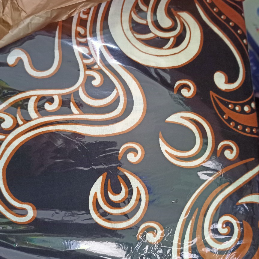 Kain Batik Solo Motif Secangkir Kopi Joss Jogja Warna Dasar Hitam