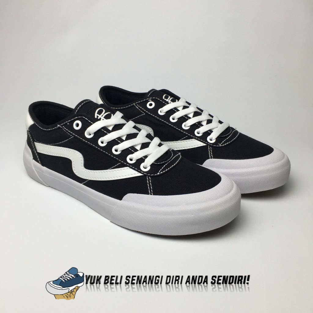 PATROBAS IVAN LOW "BLACK WHITE"