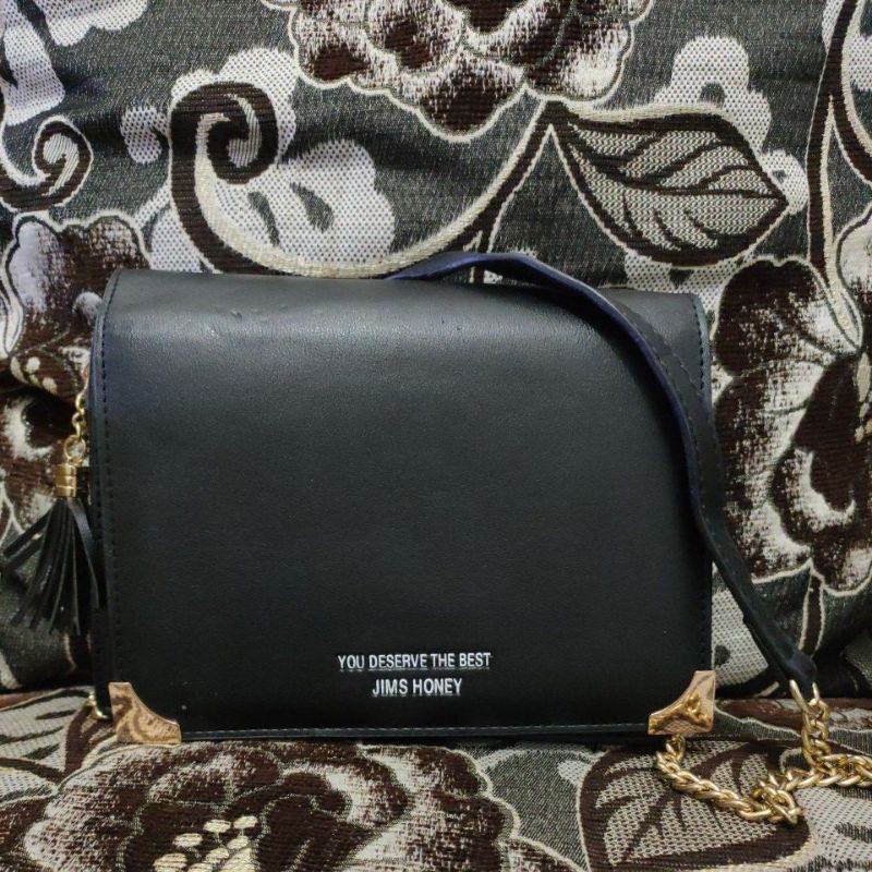 Tas Selempang James Honey