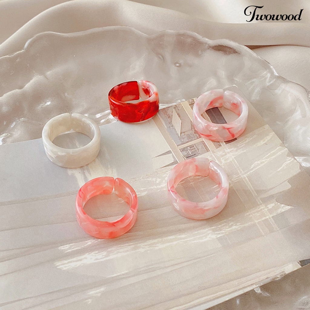 1 Set Cincin Sturdy Bahan Resin Untuk Pasangan