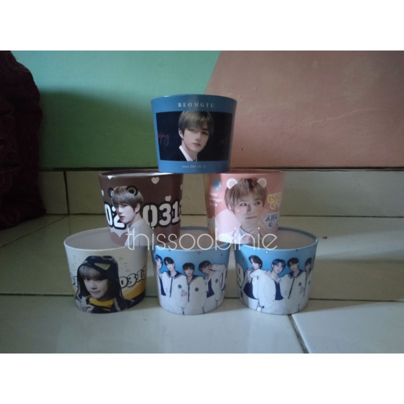 Cup Holder BTS TXT 2