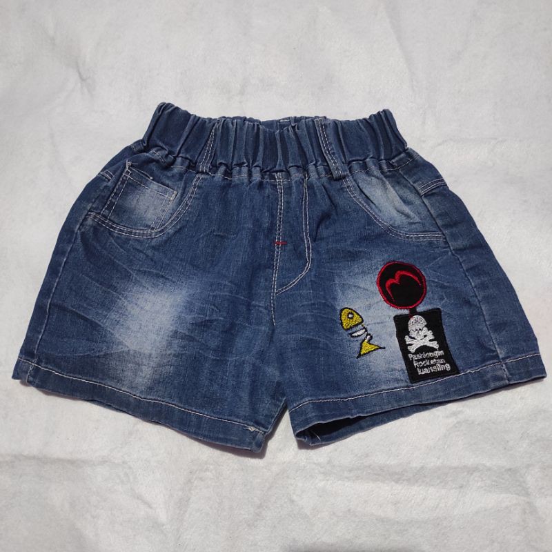 Preloved Carine Celana Jeans Pendek / Hotpants Anak 3 - 4 Tahun