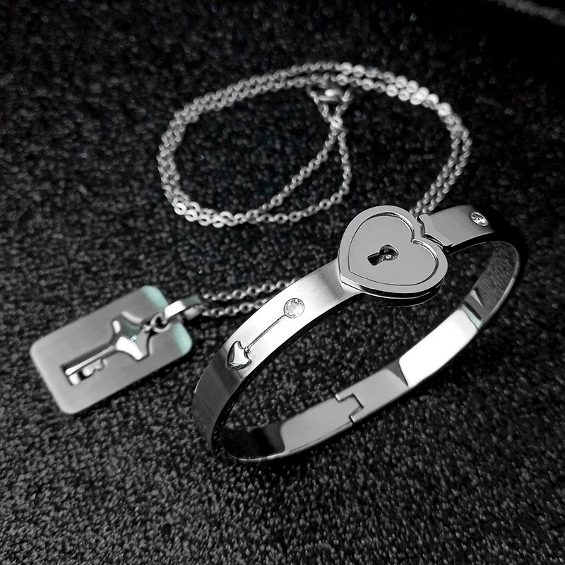 Elegan Sliver Warna Stainless Steel Fashion Lover Necklace 2 Pcs/Set Cinta Hati Kunci Gelang Kunci Liontin Kalung