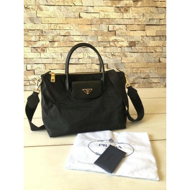 Tas Prada Shopping Tote Fumo Tessuto Nylon HITAM Mirror 1BA106