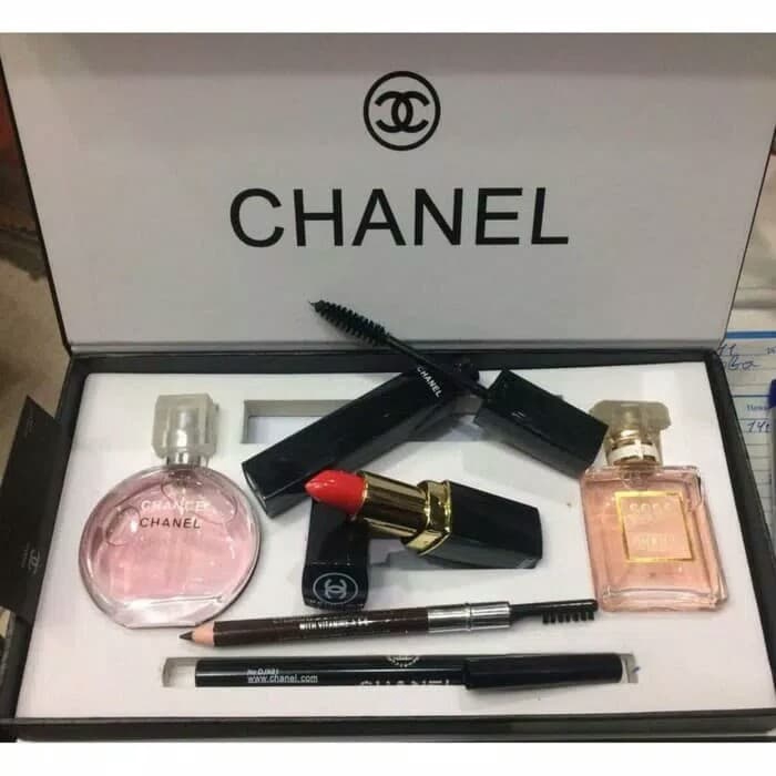Chanel set 5 in 1