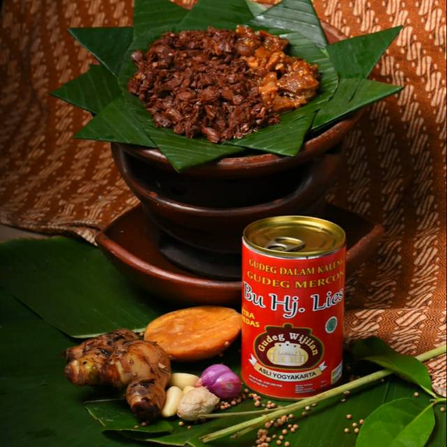 

Gudeg Kaleng isi Gudeg Mercon
