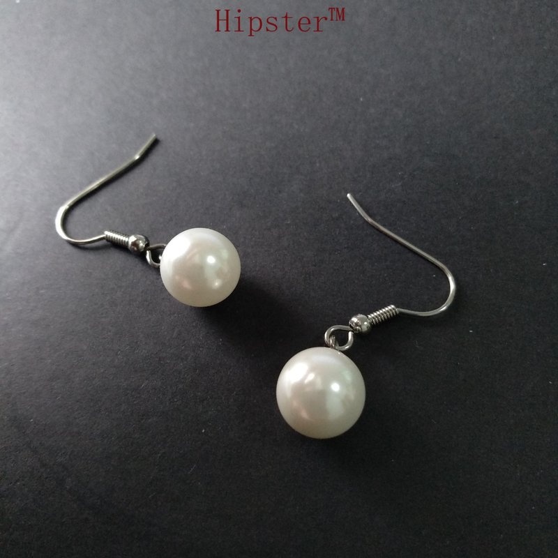 New Perfect Circle Natural Pearl Short Simple and Elegant Earrings