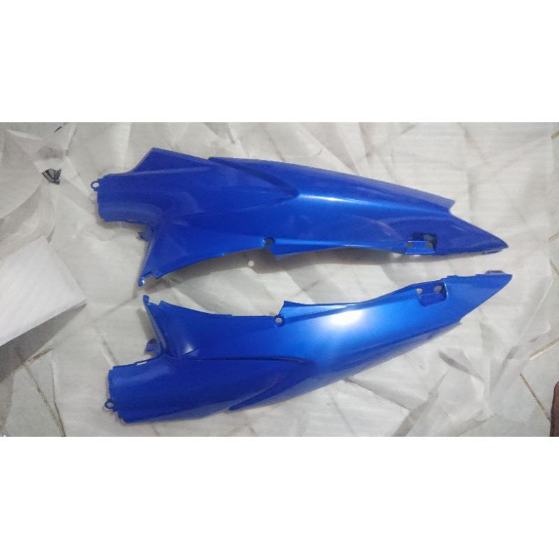 Cover Bodi - Body Samping Belakang Honda Karisma 125 - Kharisma 125 - Karisma D Original AHM Biru