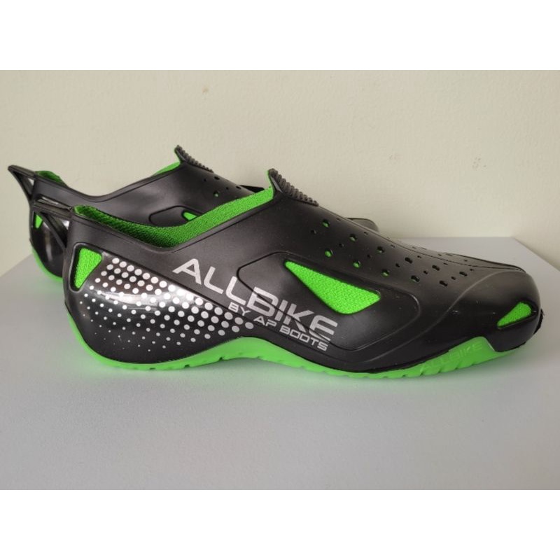 AP Boots All Bike: Sepatu Karet Tahan Air untuk Sepeda (AllBike)