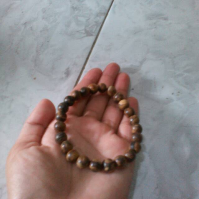 Gelang gaharu zebra