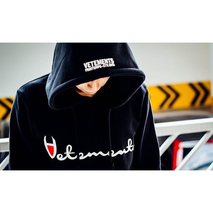 hoodie vetements x champion