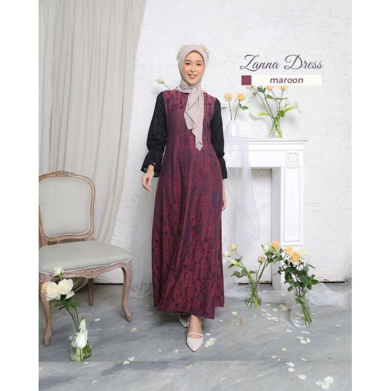 sale zanna dress size M maroon by gamaleea.id