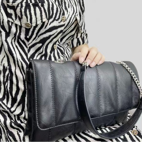 Shoulder bag wanita tas bahu wanita crossbody bag tas wanita kekinian tas kulit wanita hand bag wanita tas wanita import tas fashion wanita tas wanita terbaru tas import wanita COD tas wanita murah tas wanita branded